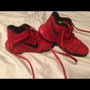 Boys Nike shoes size 11c